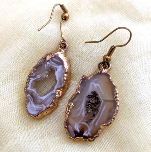 Brand New Agate crystal earrings - Picture 2 of 5